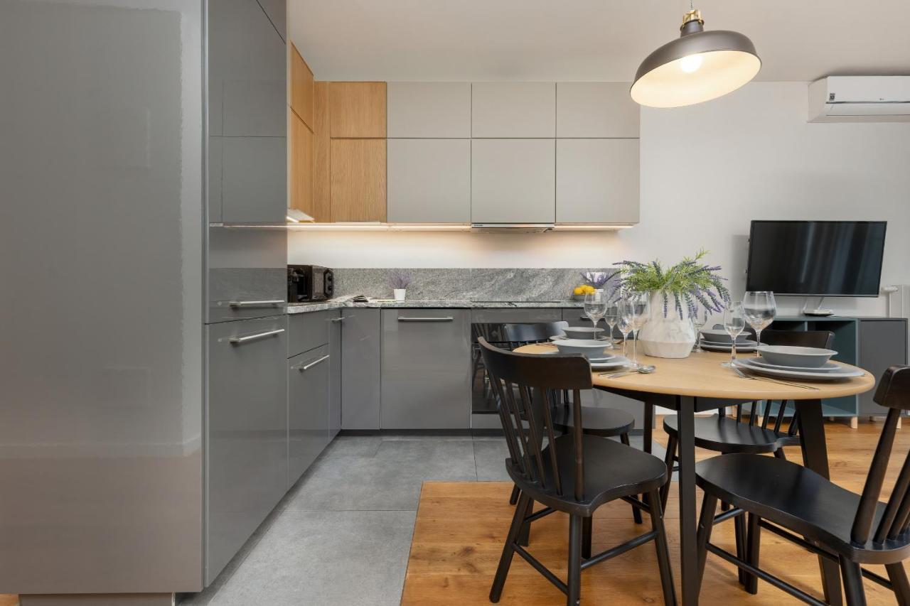 Siedmiogrodzka Air-Conditioned Apartment With Balcony Wola By Noclegi Renters Warsaw Exterior photo